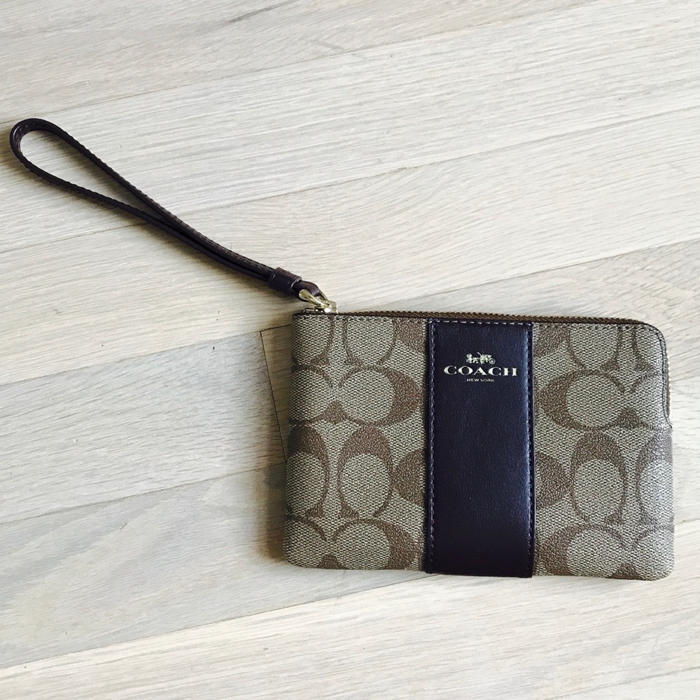 New COACH wristlet